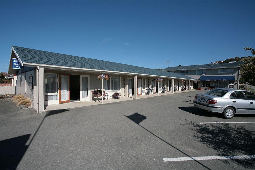 Aaa Thames Court Motel Oamaru Bagian luar foto