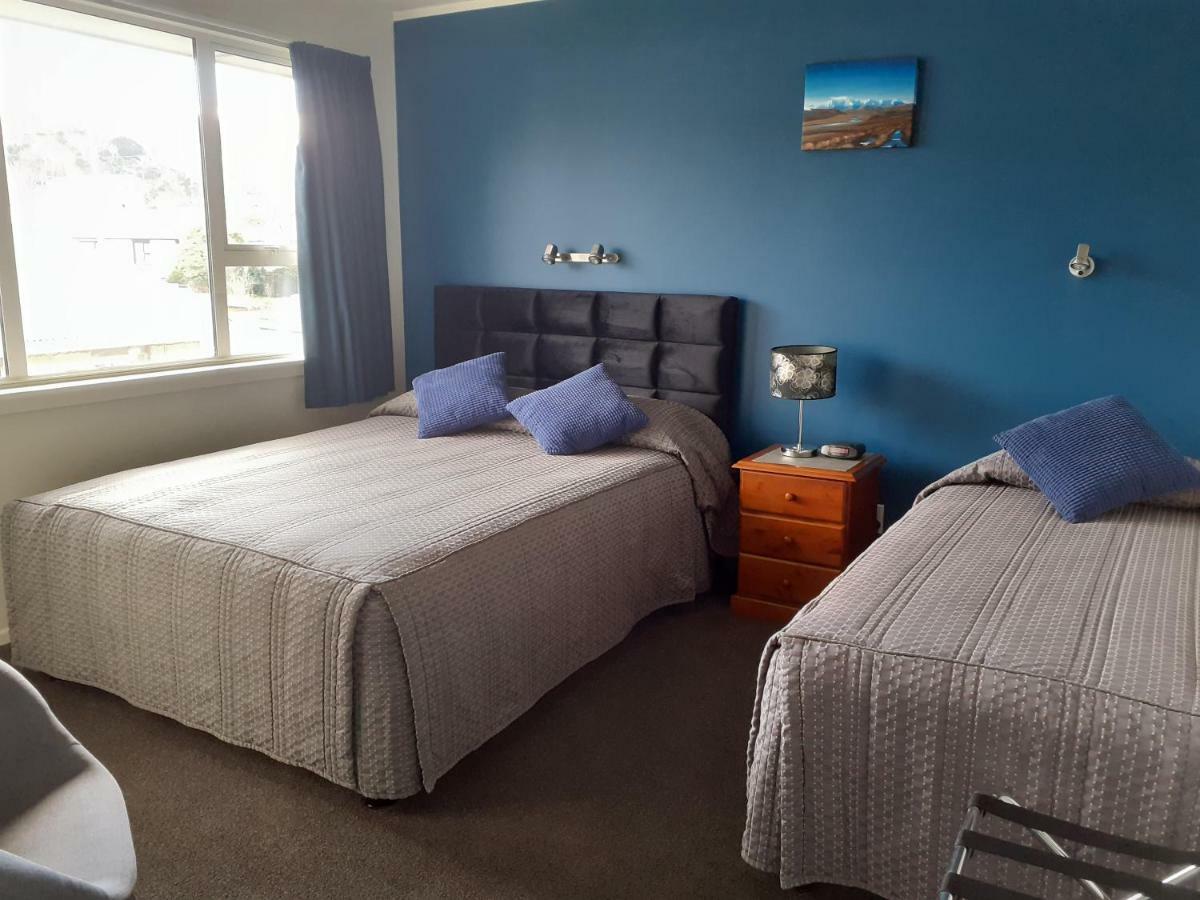 Aaa Thames Court Motel Oamaru Bagian luar foto